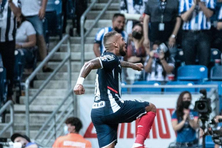 Monterrey supera a Pumas tras un inspirado Duván Vergara