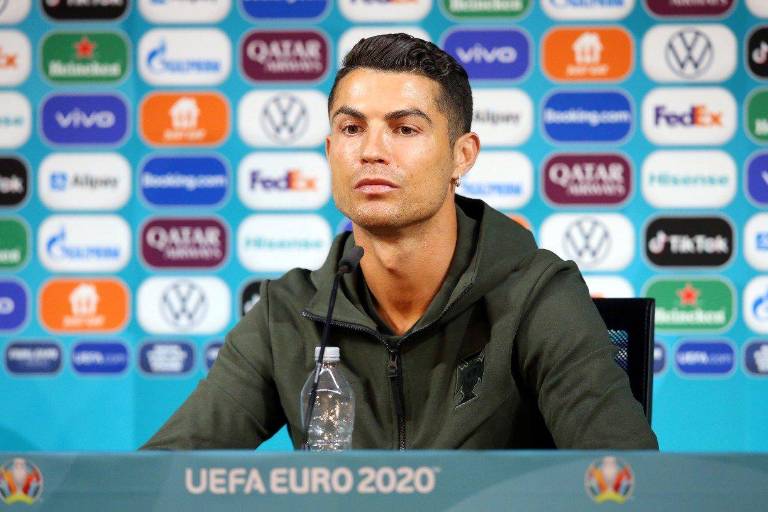 Coca-Cola pierde 4 mil millones en el NYSE tras desaire de Cristiano Ronaldo