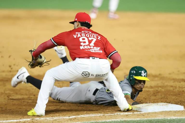 Falla Solano y Venados pierde primer juego ante Los Mochis