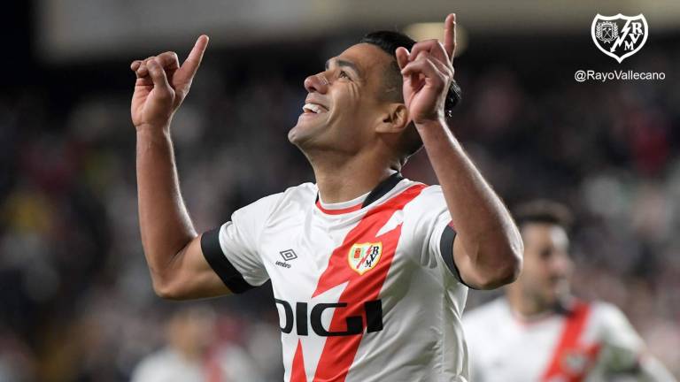 Radamel Falcao festeja su gol.