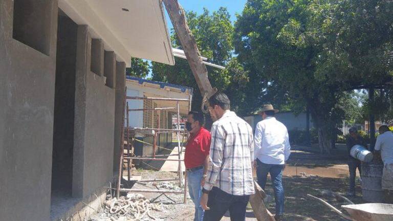 En la revisión del año 2023, la ASE encontró que en cuatro escuelas de Sinaloa el ISIFE dio por terminados trabajos de construcción, rehabilitación u otro tipo de obras, pero seguían sin concluirse realmente.