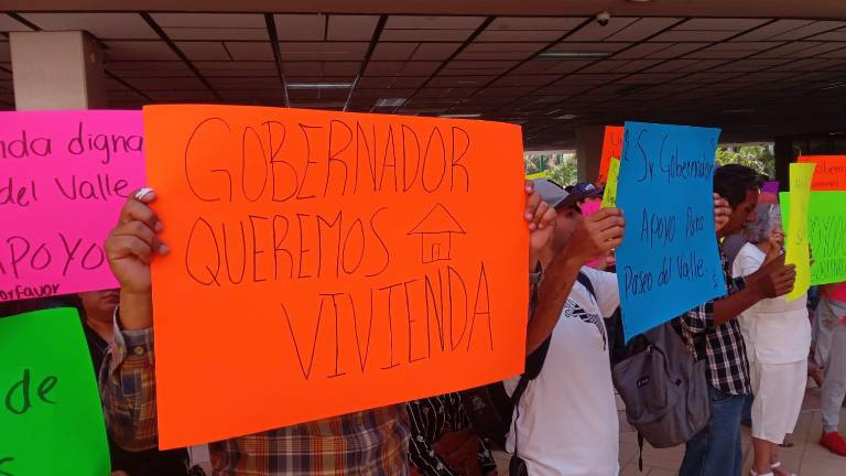 Manifestación de personas sin vivienda el día 25 de abril en Palacio de Gobierno.