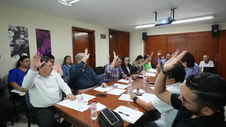 El 11 de abril, Raúl Rico presentó su informe ante los consejeros de Cultura sobre los resultados del Carnaval Internacional Mazatlán 2023.