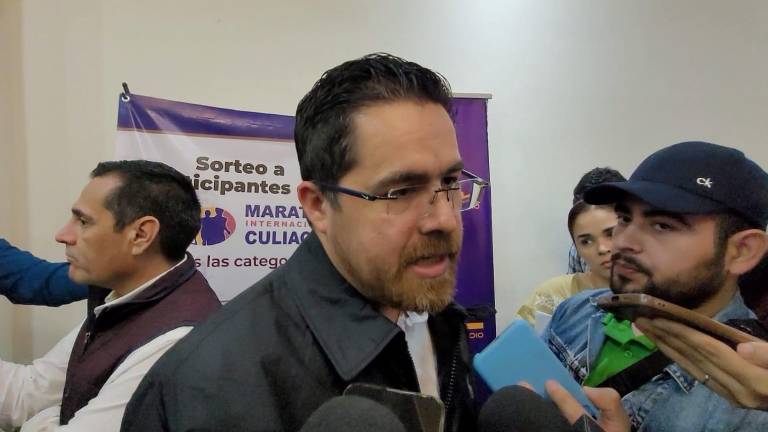 El Secretario de Salud de Sinaloa, Cuitláhuac González Galindo.
