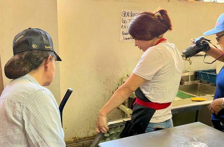 Inspecciona Gobierno de Mazatlán 14 establecimientos de Olas Altas