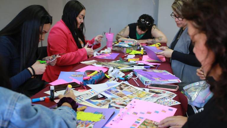 Las mujeres de las nuevas generaciones le otorgan un importante valor a la educación.