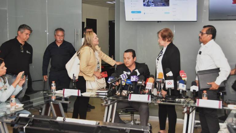 El miércoles 10 de abril, la Fiscal Sara Bruna Quiñónez leyó un informe sobre el caso de los privados de su libertad sin permitir preguntas de los periodistas.