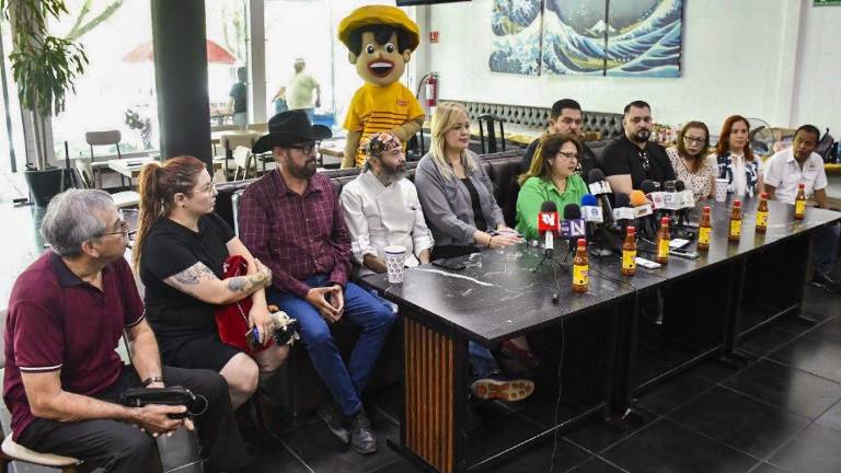 El empresario y chef sinaloense, Miguel Taniyama, brindó los detalles de logística e invitó a que más emprendedores se acerquen con sus negocios.