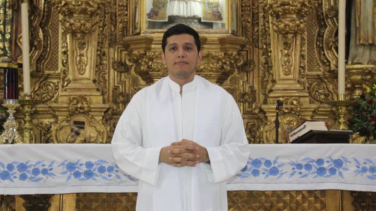 El Padre José Alberto Ortega Navarro recuerda que su primer anhelo era ser doctor, sin imaginar que el llamado de Dios lo transformaría en médico de almas.