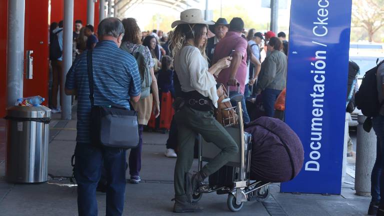 De estos 180 mil 257 viajeros, 123 mil 569 personas viajaron a destinos nacionales, mientras que 56 mil 688 pasajeros fueron de vuelos internacionales.