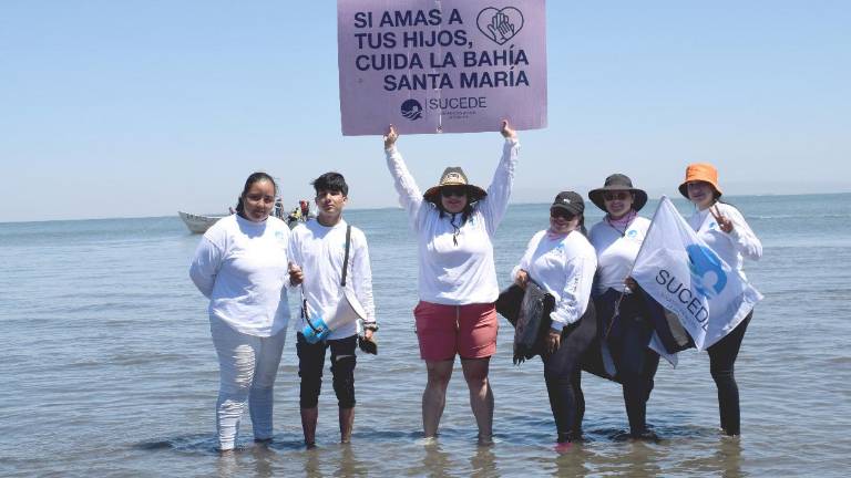 Durante los días jueves, viernes y sábado recorrieron los distintos campamentos para platicar con los visitantes sobre el manejo adecuado de la basura.