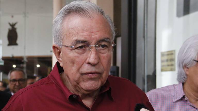 El Gobernador Rubén Rocha Moya viajará al norte a visitar a la familia de las niñas asesinadas en Los Mochis.