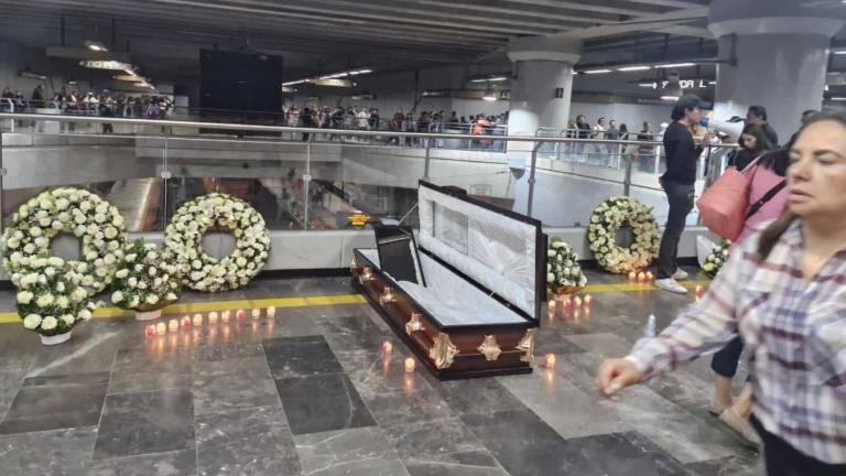 Así lució este viernes la estación Mixcoac a tres años del desplome del tramo elevado de la Línea 12.