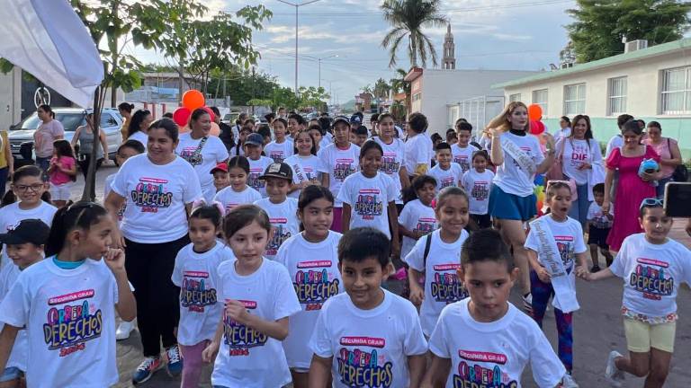 La carrera arrancó frente a las instalaciones del DIF local y tuvo como meta la plazuela municipal.