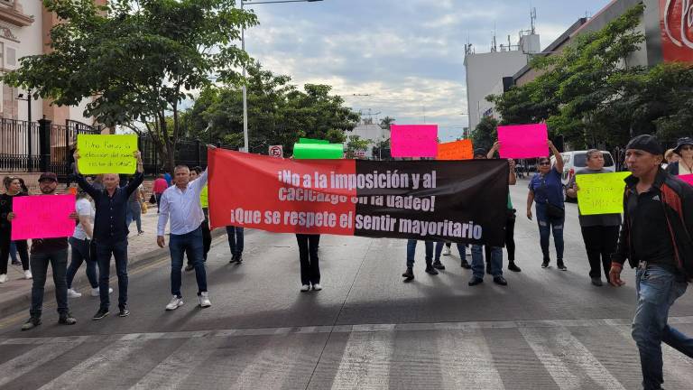 Los universitarios arribaron desde distintos municipios de Sinaloa donde la institución tiene unidades regionales.