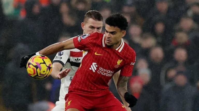 Liverpool llega a 46 puntos tras el empate.