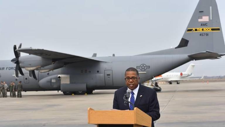 Brian Nichols, Subsecretario de Estado de Estados Unidos, quien se pronunció por la marcha a favor del INE en México.