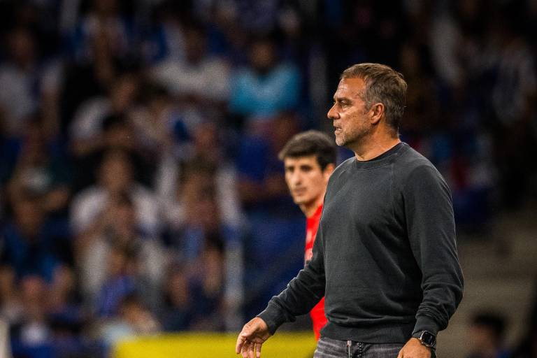 Hansi Flick renovará con el Barcelona hasta 2027