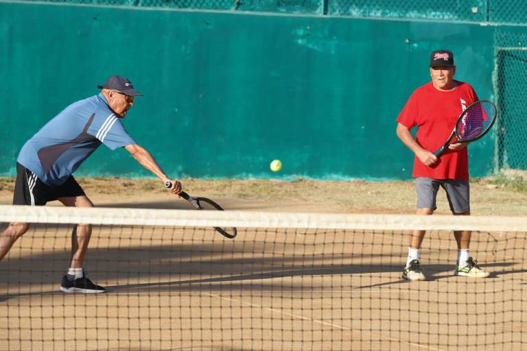 Celis y Valdés se imponen con autoridad en el Racquet
