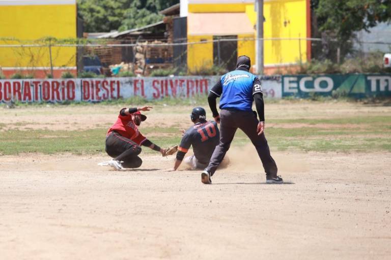 Apalea Tránsito en Liga de Beisbol Transportista