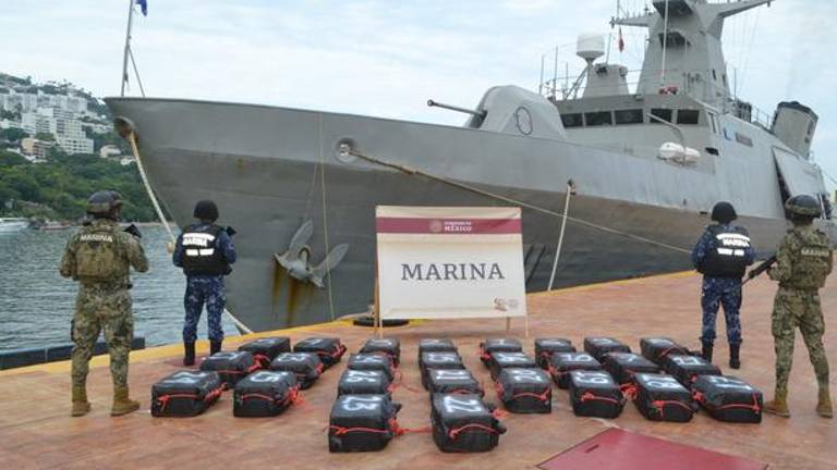 La droga asegurada frente a la costa de Acapulco, Guerrero.