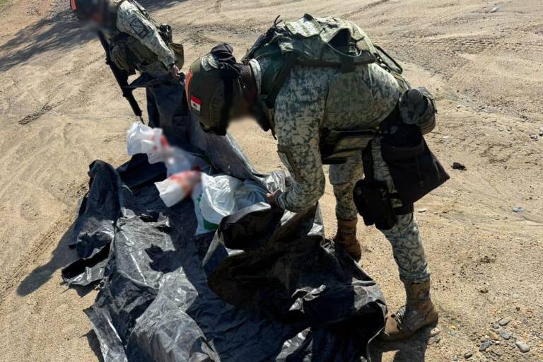 Ejército asegura fentanilo y cocaína en Huixiopa, Badiraguato