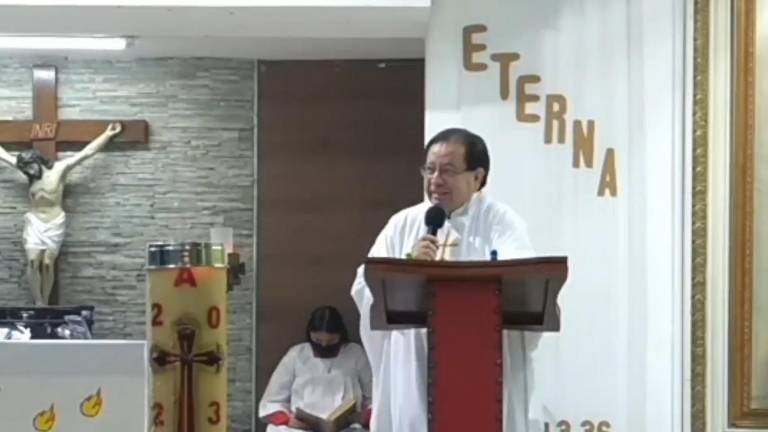 El sacerdote Ezequiel García Bastidas, párroco del templo de Santa Teresita del Niño Jesús en Mazatlán, será operado del corazón este lunes en Culiacán, por lo que piden unirse en oración y pedirle a Dios que todo salga bien.