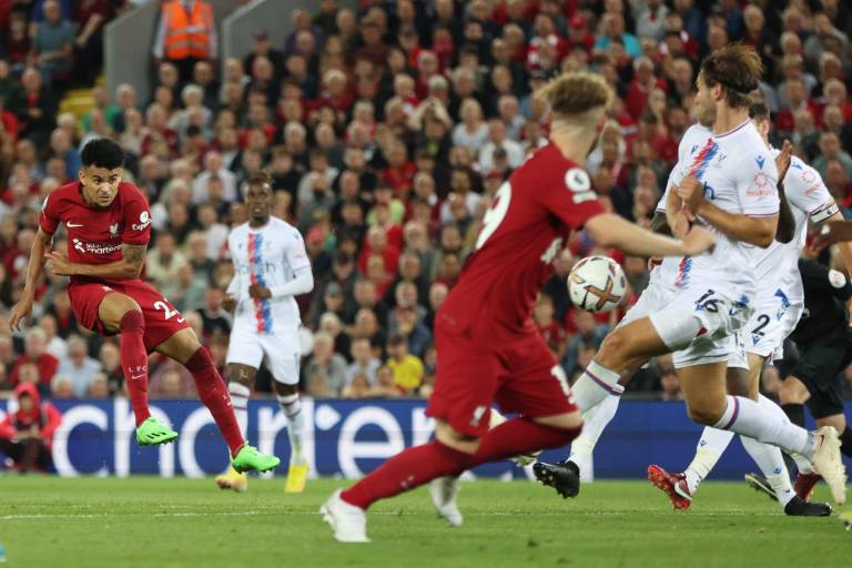 Liverpool reaccionó de la mano de Luis Díaz e igualó con Crystal Palace