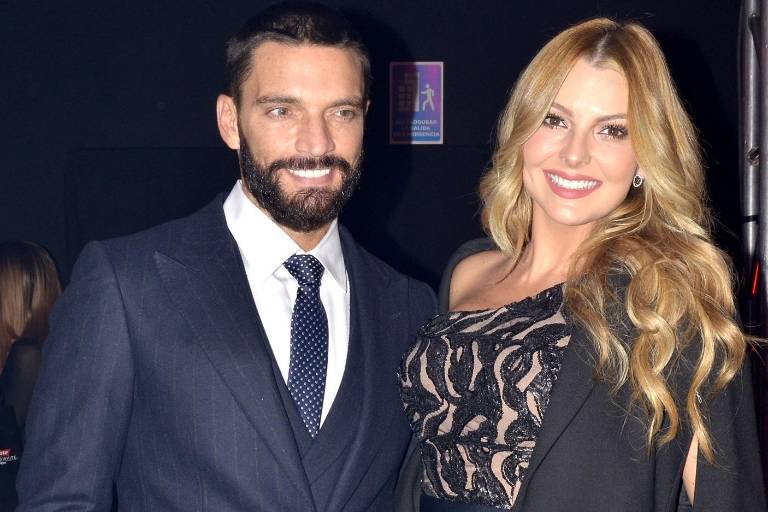 Julián Gil estalla con la prensa y pide que dejen que Marjorie viva su vida