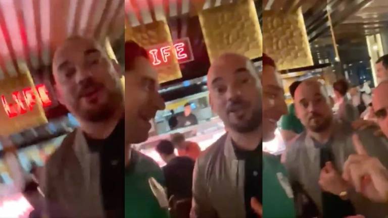 Wesley Sneijder responde a la pregunta de un mexicano.