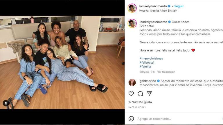 La familia de Pelé pasó Navidad en el hospital donde se encuentra internado el tres veces campeón del mundo con Brasil.