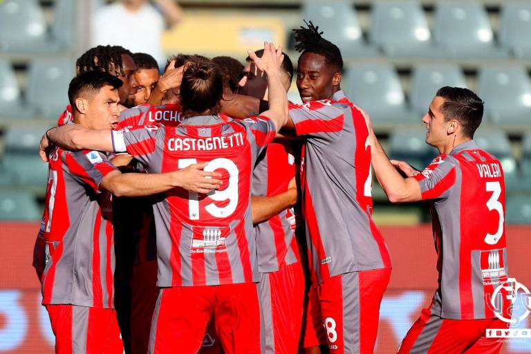 El Cremonese de Johan Vásquez se aferra a la salvación