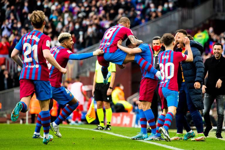 Barcelona exhibe al Atlético de Madrid y lo vence en el Camp Nou