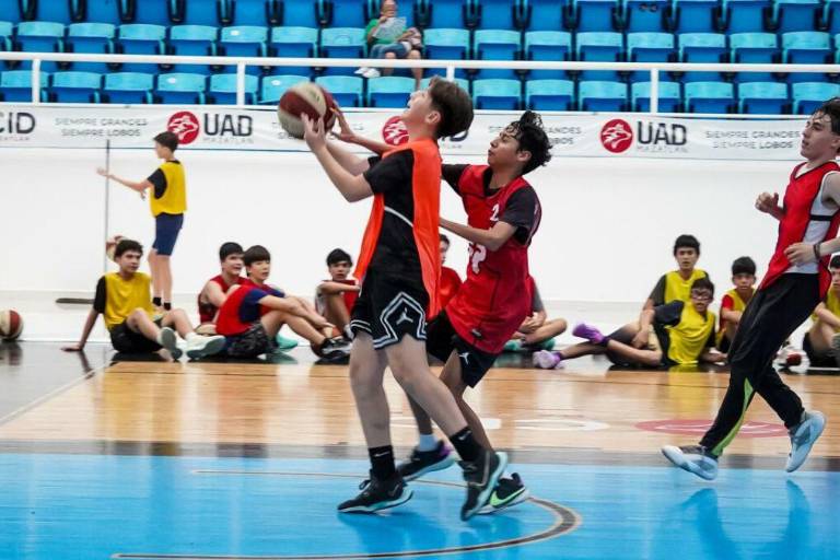 Multitudinaria respuesta tiene Venados Basketball en su tryout