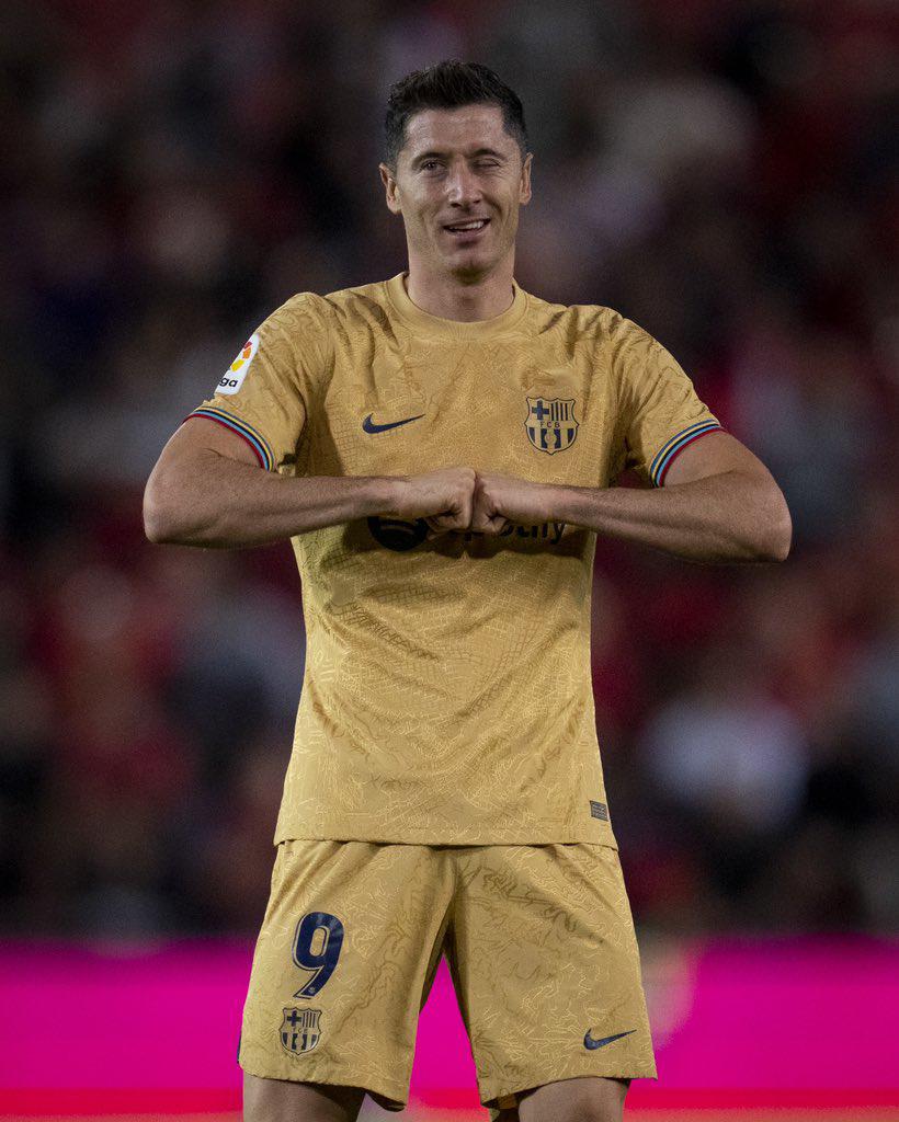 $!Con gol de Robert Lewandowski, Barcelona gana y es líder