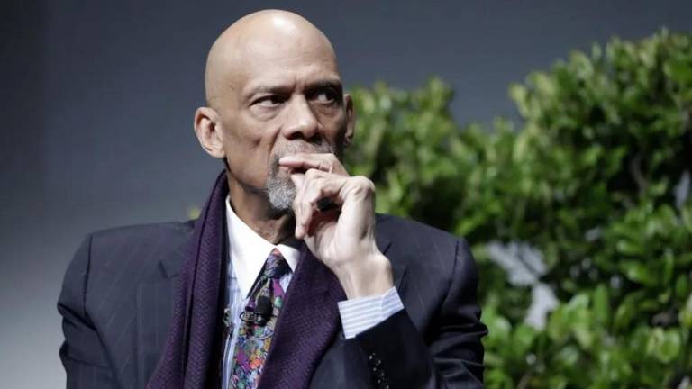 La leyenda del baloncesto Kareem Abdul-Jabbar.