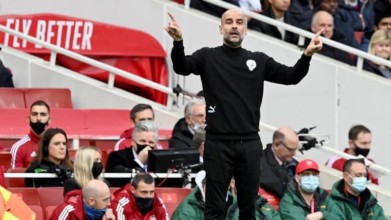 Pep Guardiola y su asistente, Juanma Lillo, dan positivo por coronavirus