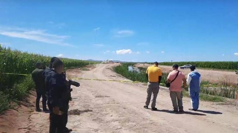 El cuerpo fue localizado sobre el dren que va del poblado Primero de Mayo a la calle 12 y 100.