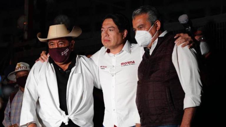 Félix Salgado Macedonio y Raúl Morón llegaron a la Ciudad de México acompañados por caravanas conformadas por sus simpatizantes.