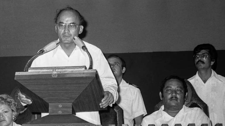 El ex Presidente mexicano Luis Echeverría falleció a los 100 años.