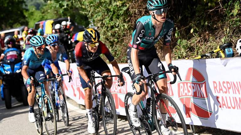Yates atacó desde un grupo de cuatro a falta de cuatro kilómetros.