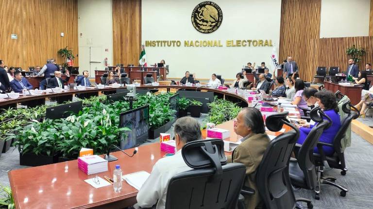 Decenas de personas informaron a través de redes sociales que les llegó una notificación por correo electrónico en la que se indica que sus estatus cambió a “improcedente”.