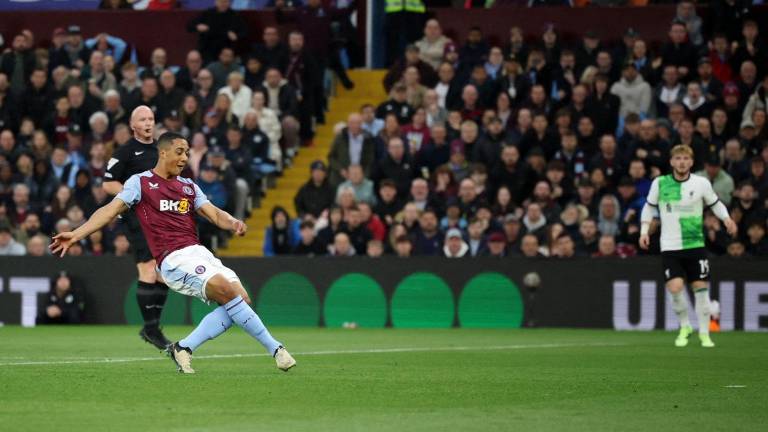 Aston Villa sumó un punto que los acerca a la próxima edición de la Champions League.