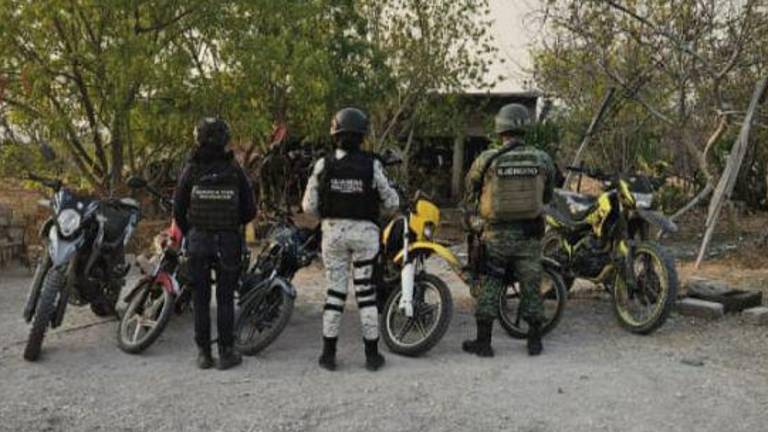 Los cuerpos llevaban puestos chalecos balísticos con insignias del Grupo Delta, del Cártel Jalisco Nueva Generación.