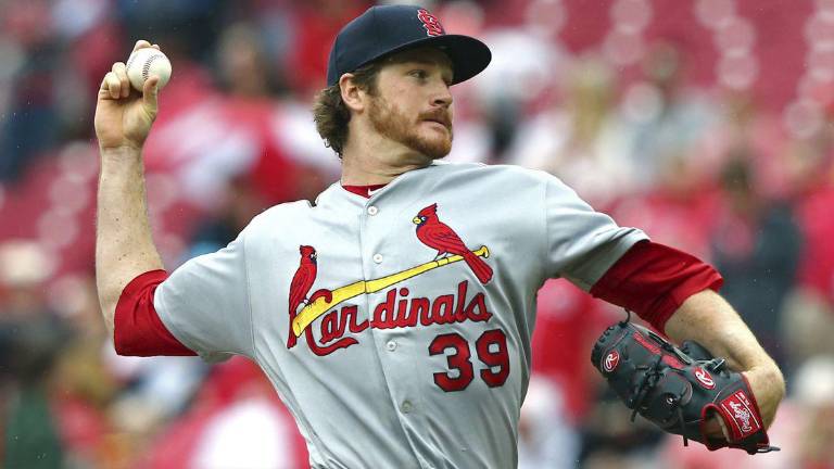 Miles Mikolas tendrá la responsabilidad de abrir el Juego Inaugural por los Cardenales en esta próxima temporada.