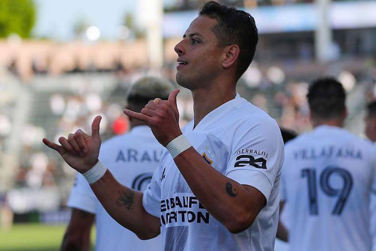Con goles de ‘Chicharito’ Hernández y Jonathan dos Santos, LA Galaxy se lleva ‘El Tráfico’