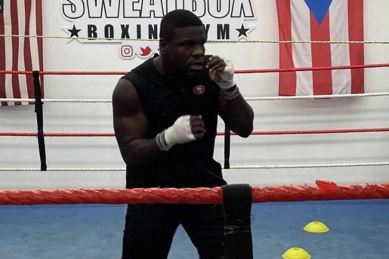 Frank Gore está listo para dejar los emparrillados y subir al ring ¡a boxear!