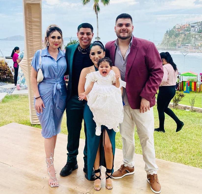 $!El cantante Max Peraza y su esposa Iris Osuna fueron uno de los invitados.