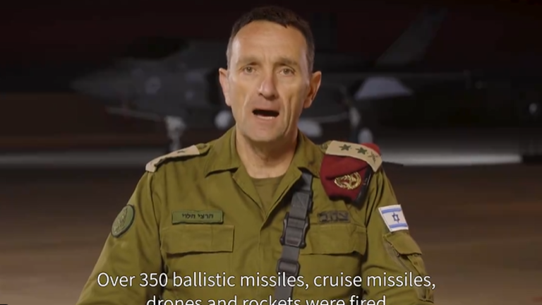 El jefe del Estado Mayor militar de Israel, Herzi Halevi, dijo que su país respondería pero no proporcionó detalles.