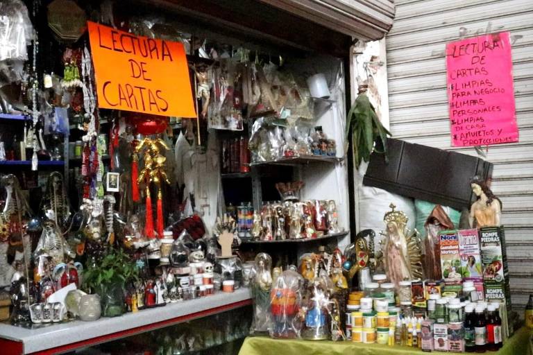 Eleguá y la Santa Muerte, entre los ritos que ganan terreno en Sinaloa